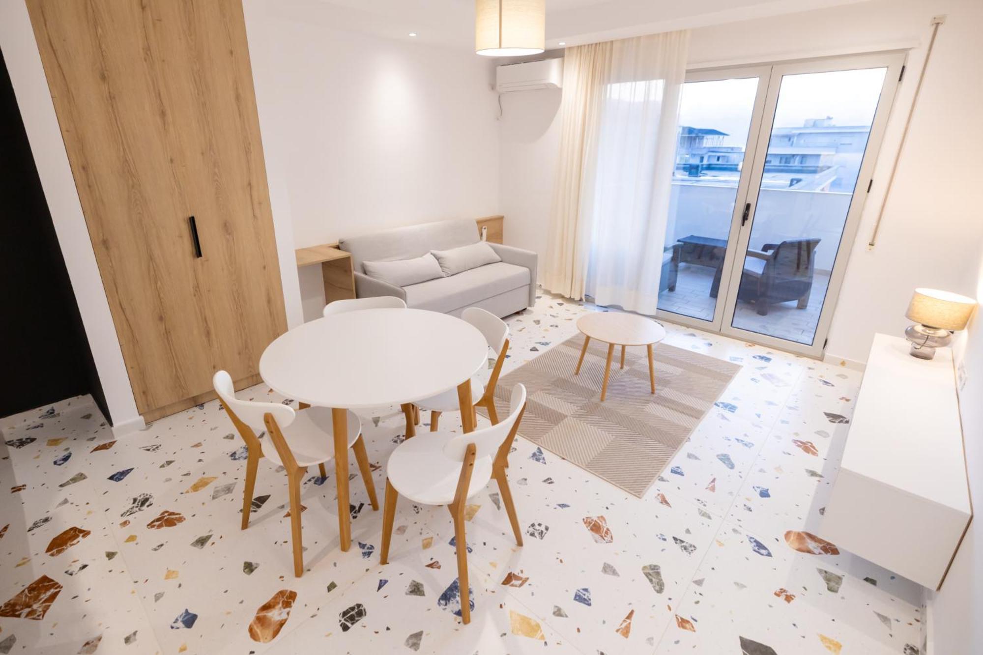 Nikaj Premium 2 * Vlore